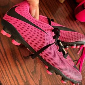 Nike Kids Pink and Black Soccer Cleats